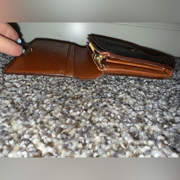 Louis Vuitton fold monogram wallet and luggage tag bundle - Picture 6 of 12